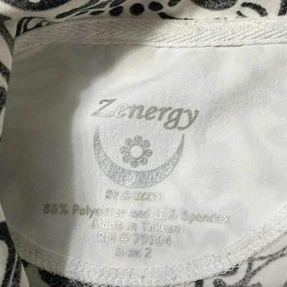Zenergy by Chico’s Black and White Floral Utility Jacket - Picture 3 of 3
